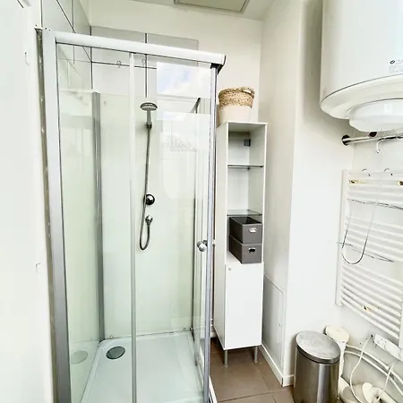 Rome - Proche De La Cathedrale De شقة